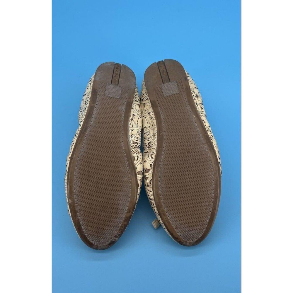 Prada Authentic Couture Laser Cut Pattern Cream Beige Ballet Flats size 38.5 (8) - Picture 4 of 5